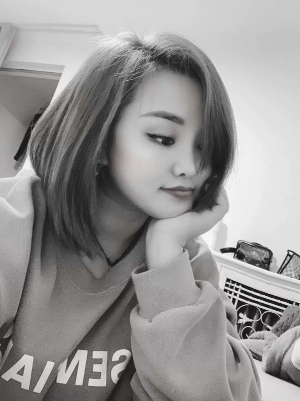 轻熟天然乳霸小姐姐